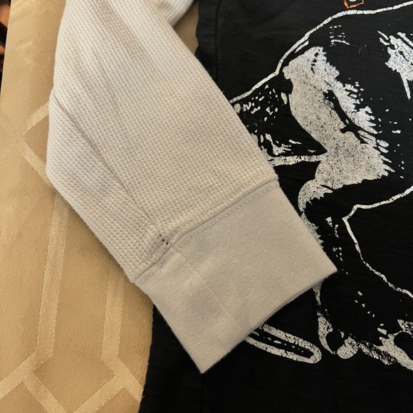 Kid’s Halloween shirt - Picture 3 of 6